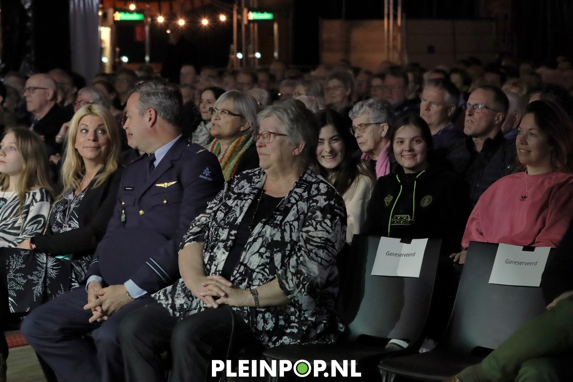 Donderdagavond 13 04 2023              (52)